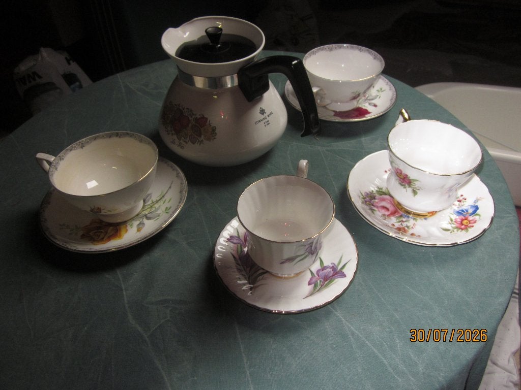 koffee thee servies engl porz., Ophalen, Zo goed als nieuw, Overige stijlen, Kop(pen) en/of Schotel(s)