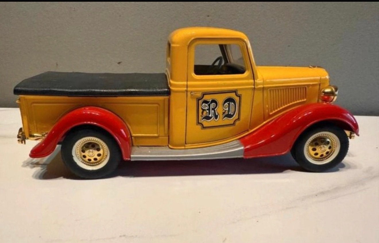 Ford V8 Pick Up 1936 Custom RD - Majorette 1/18, Hobby en Vrije tijd, Ophalen of Verzenden, Zo goed als nieuw, Auto, Overige merken