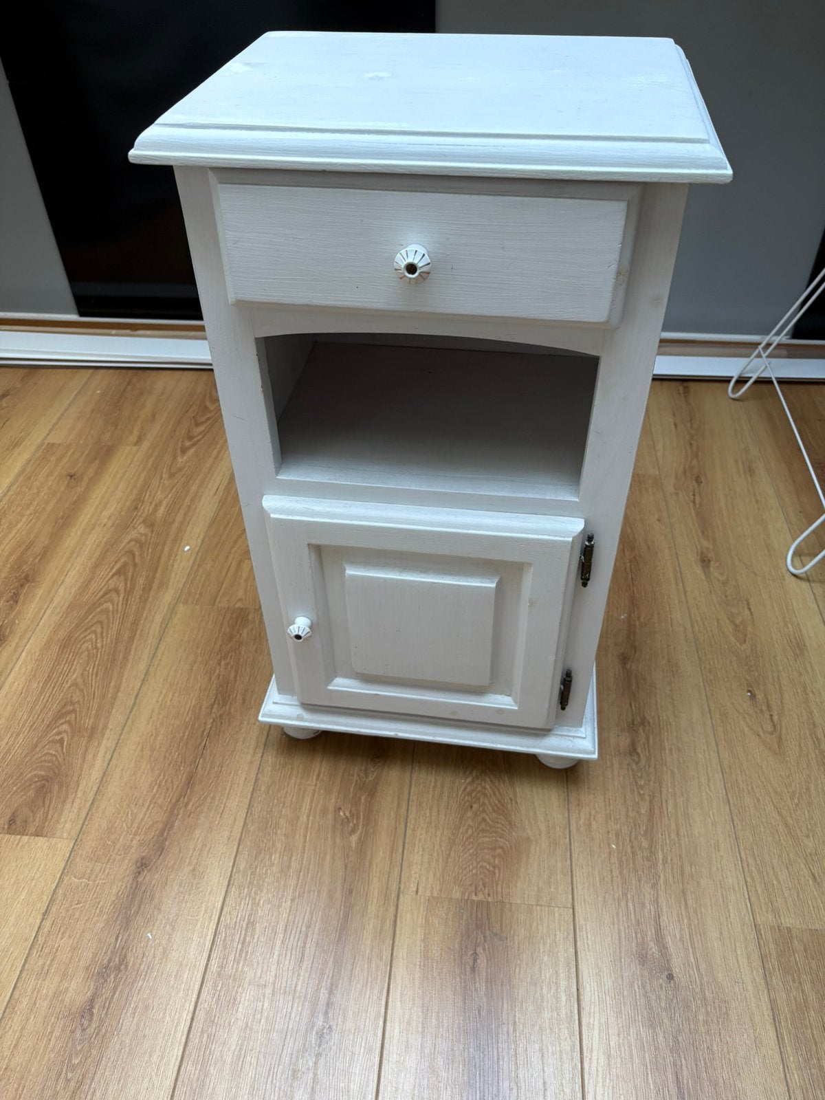 Twee witte nachtkastjes (krijtverf), Ophalen, Zo goed als nieuw, Minder dan 45 cm