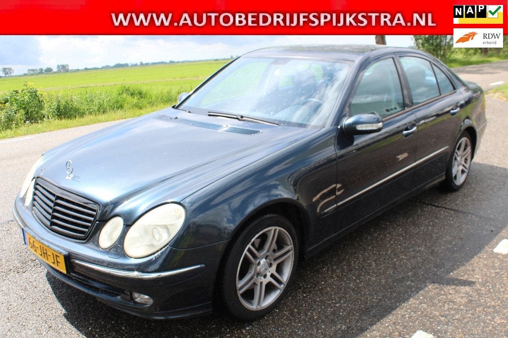 Mercedes-Benz E-klasse 240 Avantgarde // AUTOMAAT //, Automaat, Achterwielaandrijving, Gebruikt, Zwart