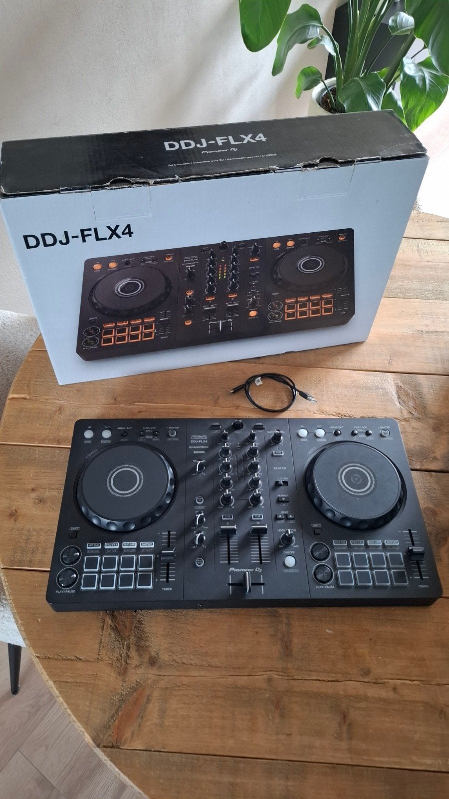 Pioneer DDJ-FLX4 DJ-controller met tas, Muziek en Instrumenten, Dj-sets en Draaitafels, Ophalen, Zo goed als nieuw, Pioneer
