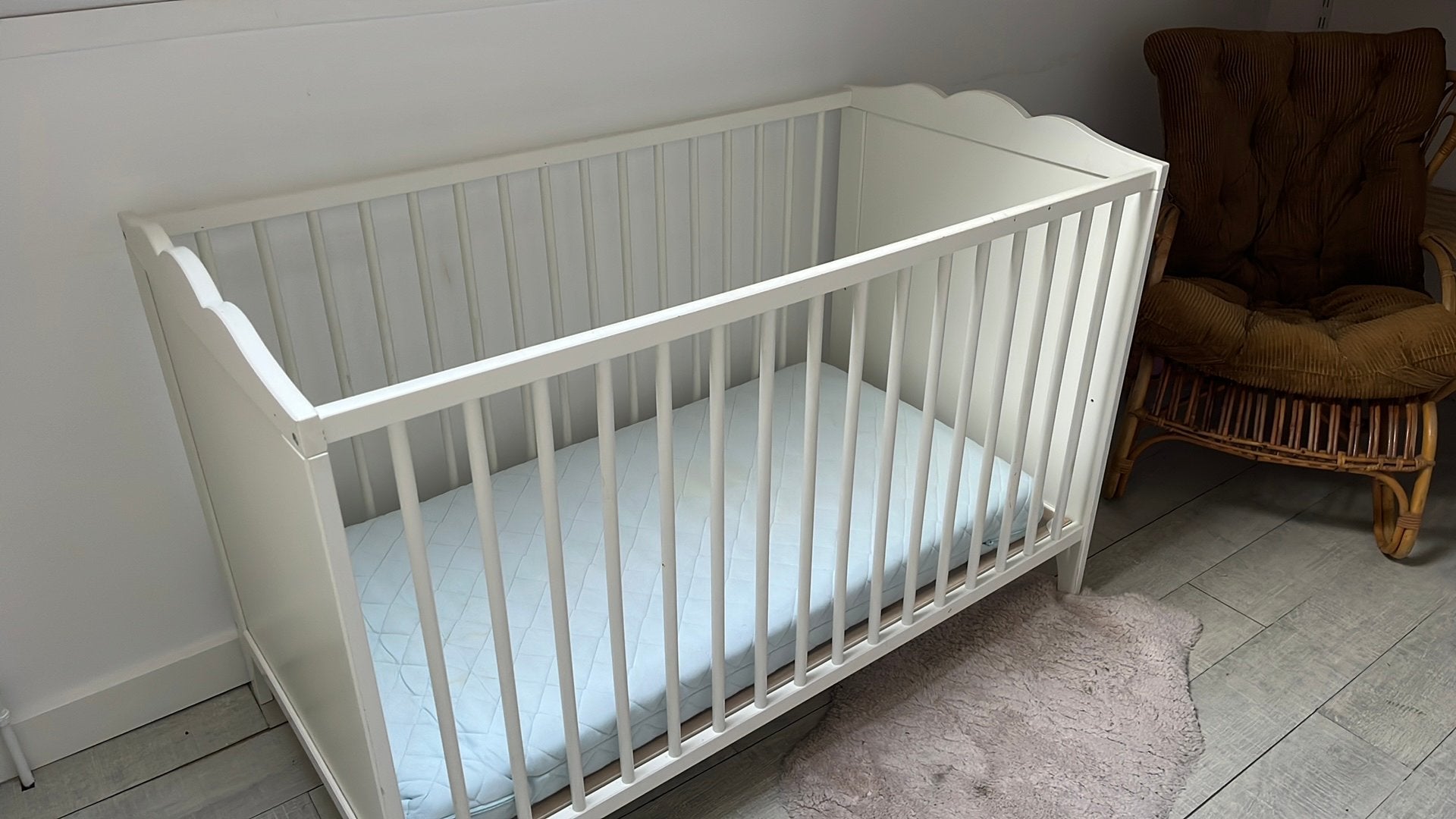 Ledikant babykamer Hensvik Ikea, Ophalen, Gebruikt, Ledikant