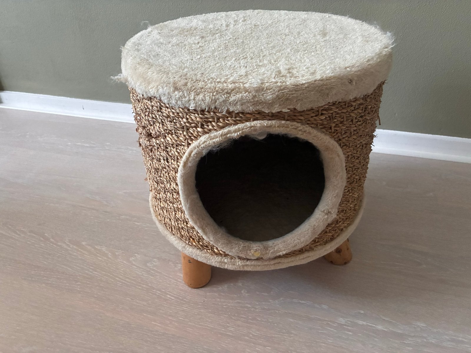 Kattenkrukje verstopplek krabpaal, Ophalen, Gebruikt, Krabton