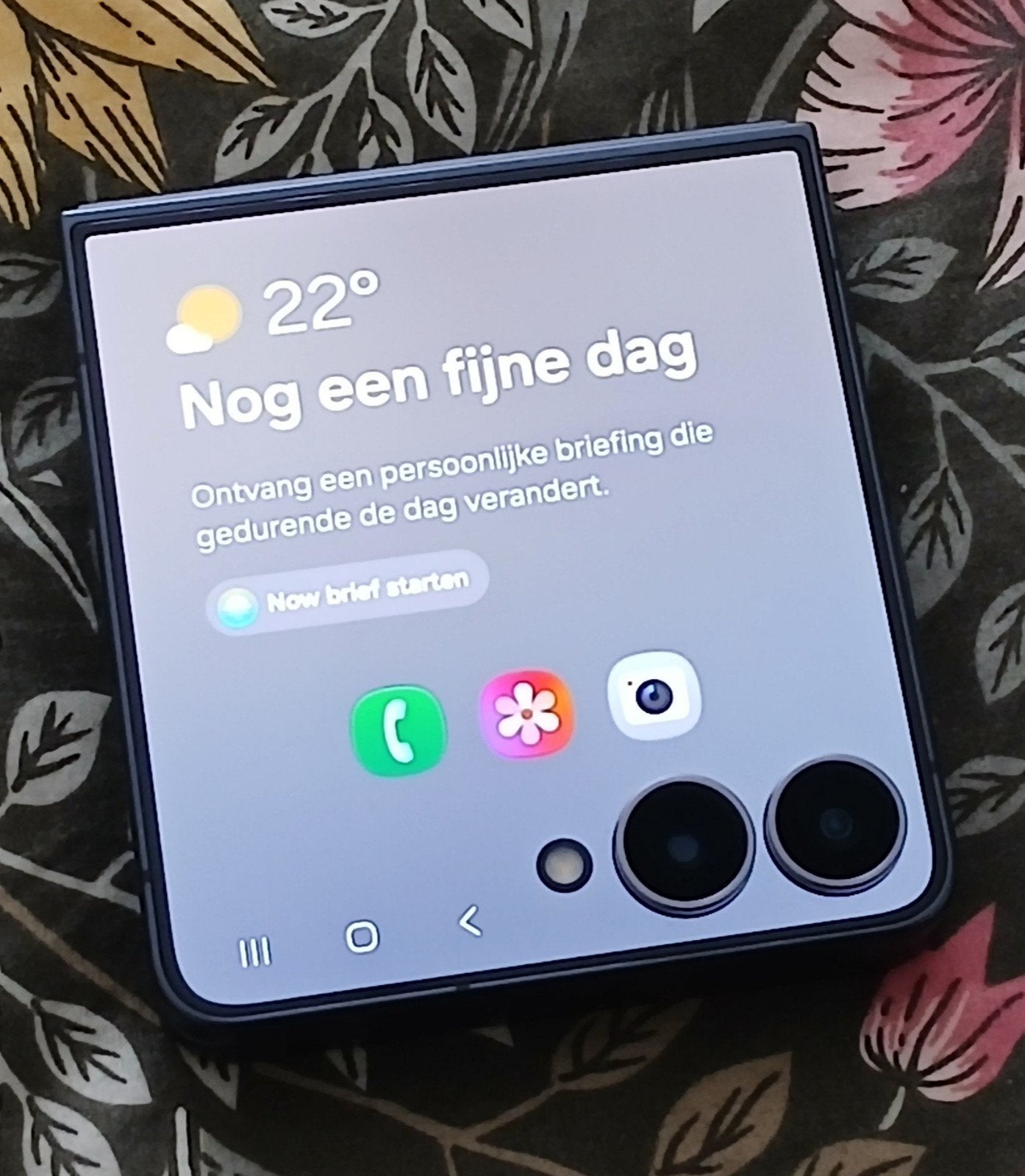 Foto 8 van Samsung Galaxy Z Flip8 – zo goed als nieuw – 2x opgeladen