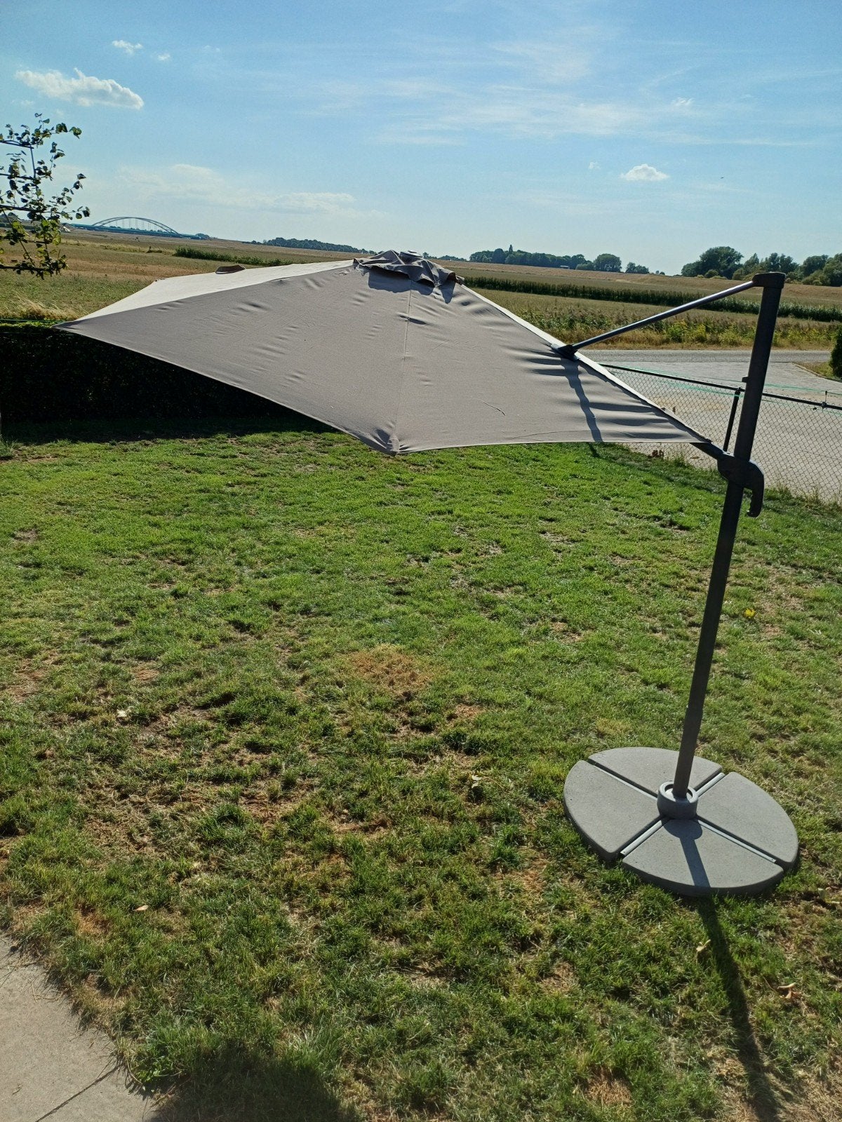 Zweefparasol met voet, Ophalen, Verstelbaar, Gebruikt, Zweefparasol