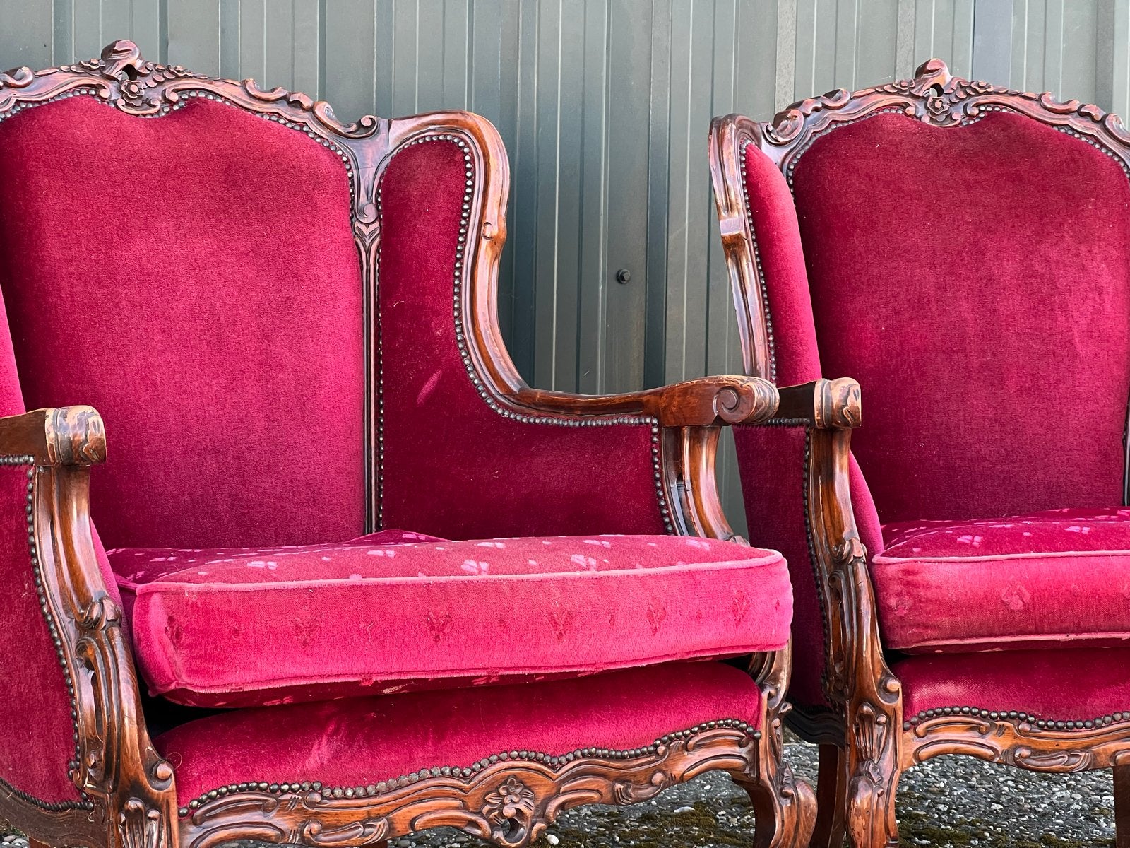 Lodewijk fauteuils - Klassieke elegantie in rood fluweel, Ophalen, Gebruikt, Hout, 75 tot 100 cm