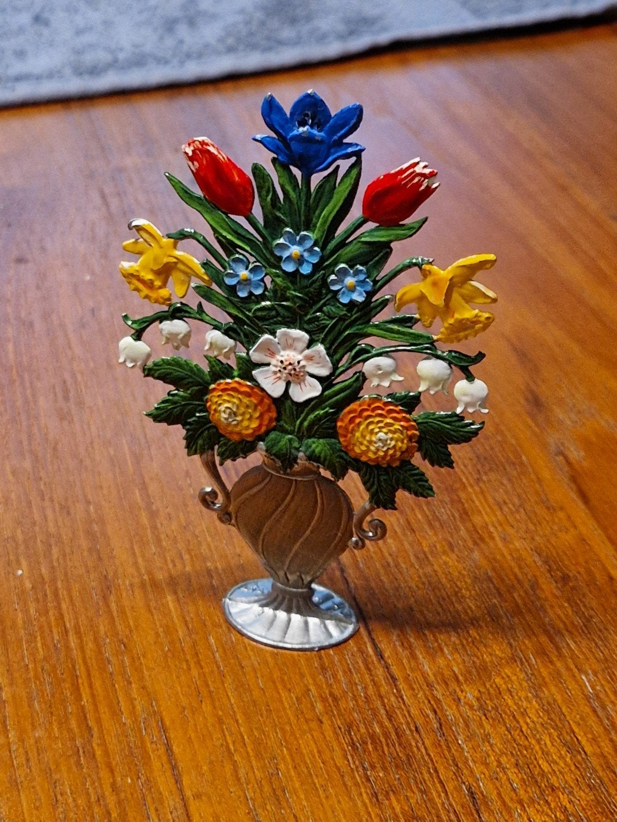 Vintage Handbeschilderd Tinnen miniatuur object W.Schweizer, Ophalen of Verzenden