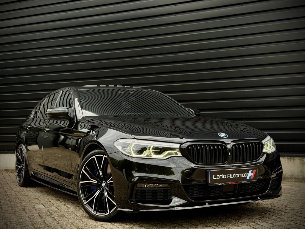Bmw 5-serie 540i xDrive M-PERF. B&W|SOFT|DAK|HUD|360|4WL STU, Dealer onderhouden, Gebruikt, 2000 kg, Zwart