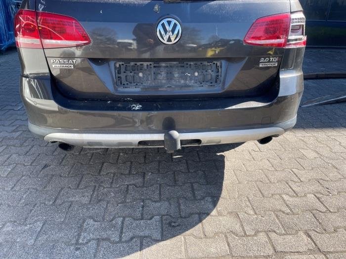 Achterbumper van een Volkswagen Passat (LB8R), Gebruikt, -, Volkswagen, -