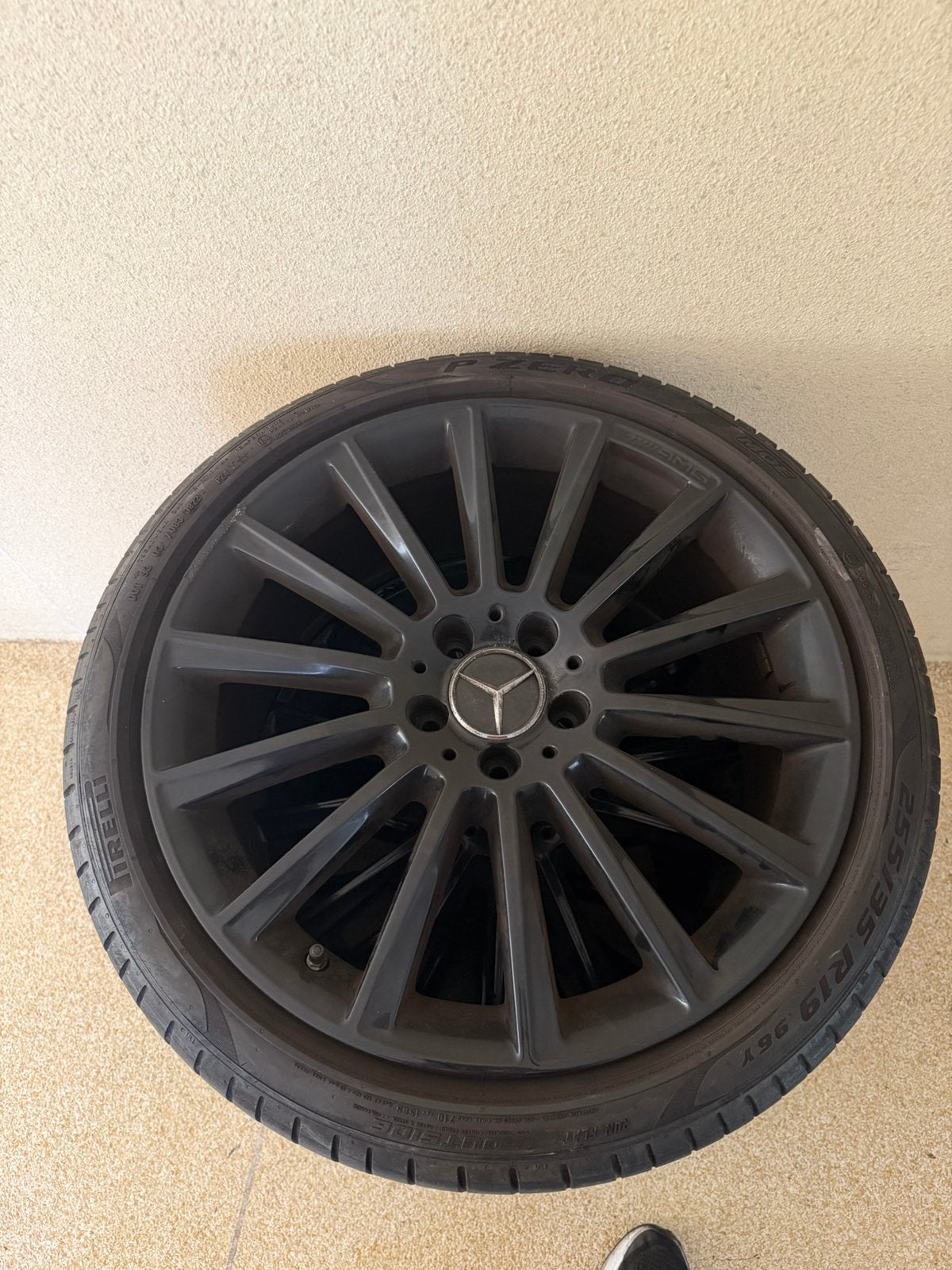 Originele mercedes AMG velgen 19 inch met banden, Velg(en), 235 mm, Zomerbanden, Ophalen