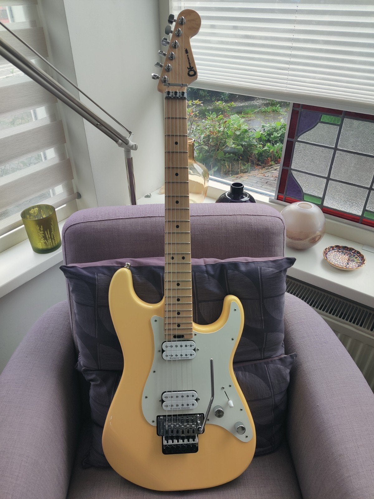 Charvel Pro-Mod So-Cal HH FR Vintage White. Nieuwstaat., Ophalen, Zo goed als nieuw, Solid body, Overige merken