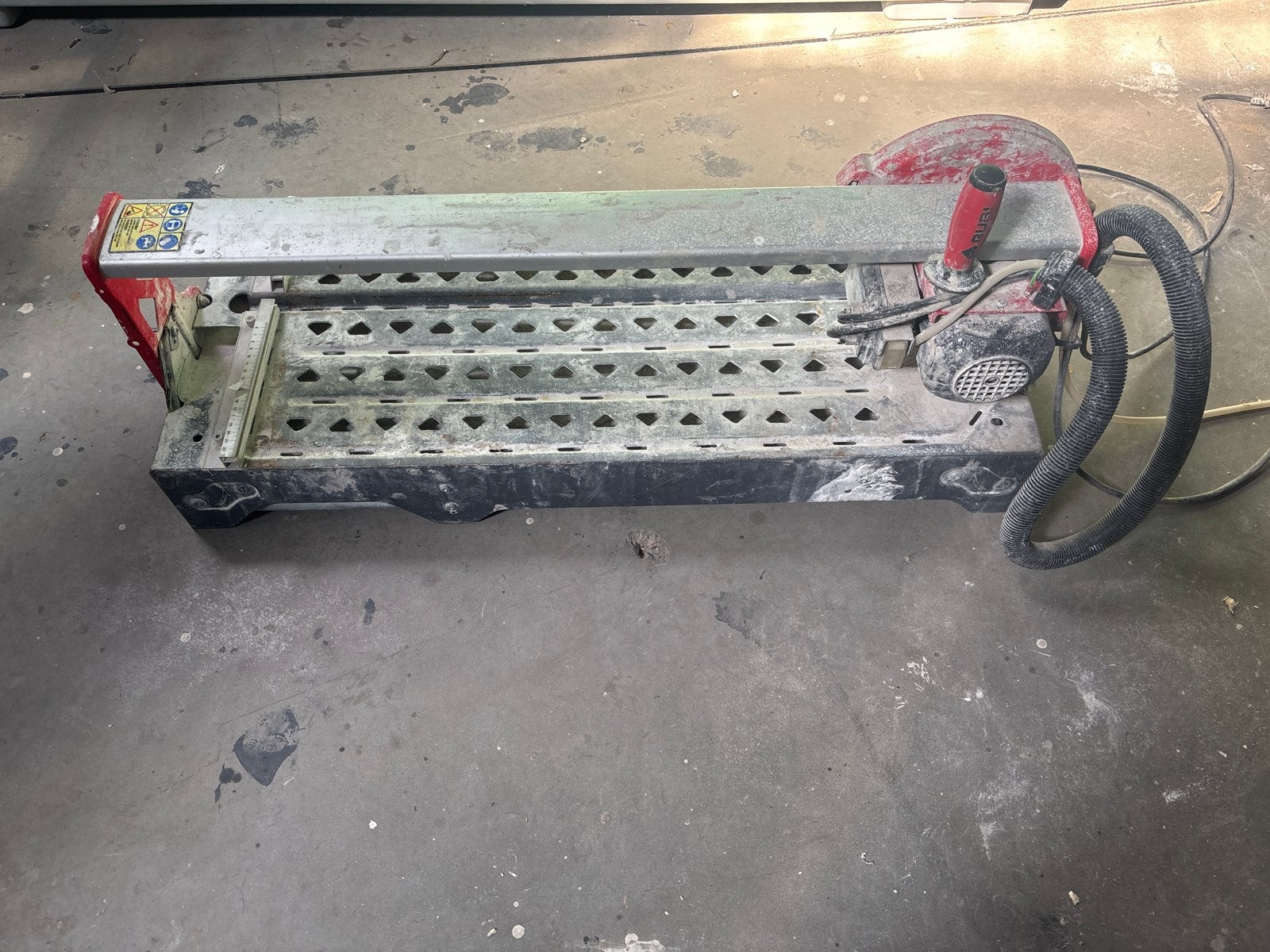 Rubi Tegelzaag, Doe-het-zelf en Verbouw, Gereedschap | Zaagmachines, Ophalen, Gebruikt, 1200 watt of meer, Overige typen