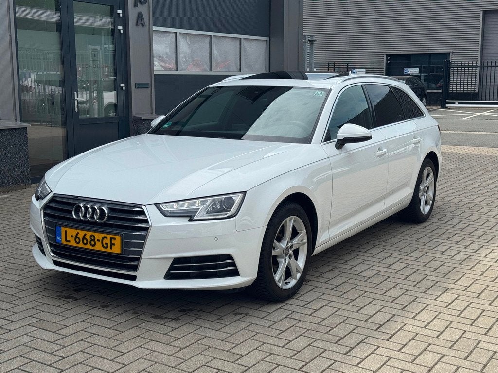 Audi A4 Avant 2.0 TFSI MHEV Design Pro Line Plus, Stof, Gebruikt, 1984 cc, Wit