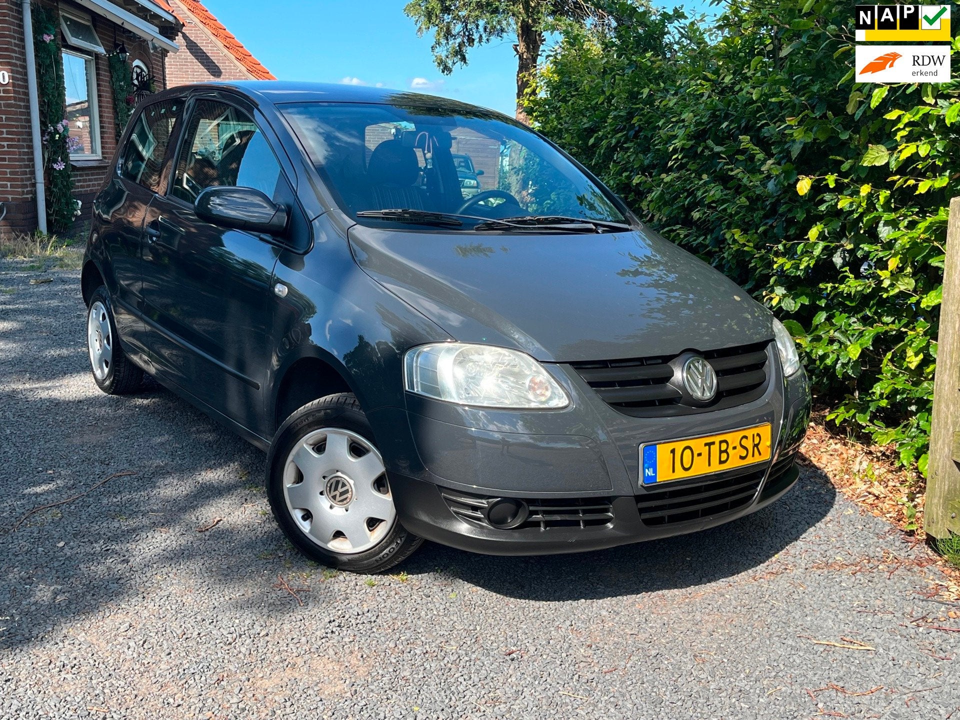 Volkswagen Fox 1.4 Trendline|ZUINIG| APK JULI 2027!| NETTE A, Voorwielaandrijving, 4 stoelen, Origineel Nederlands, Bedrijf