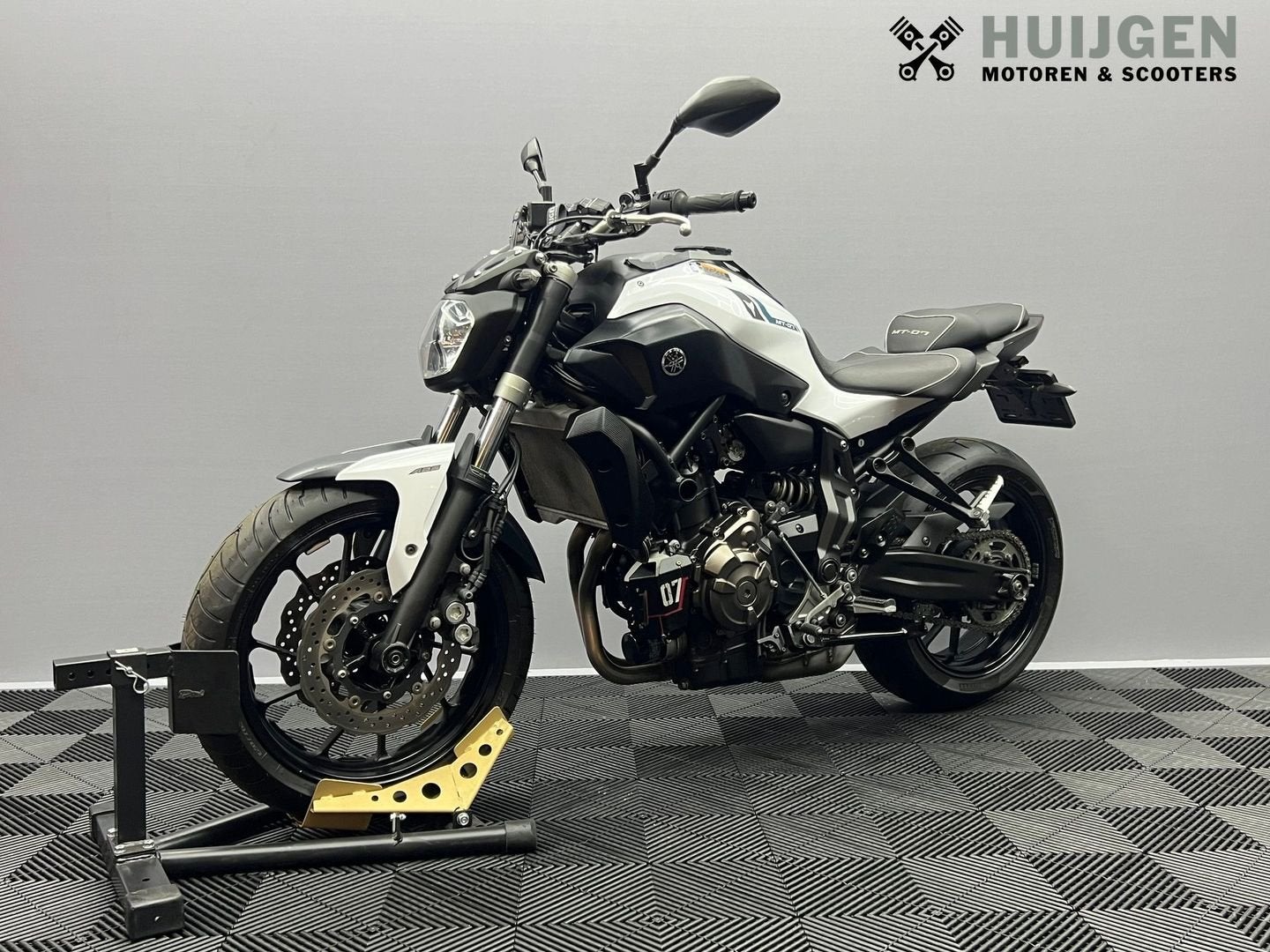 YAMAHA MT 07 ABS (bj 2016), 2 cilinders, Motorrijbewijs A, Bedrijf, Onbekend