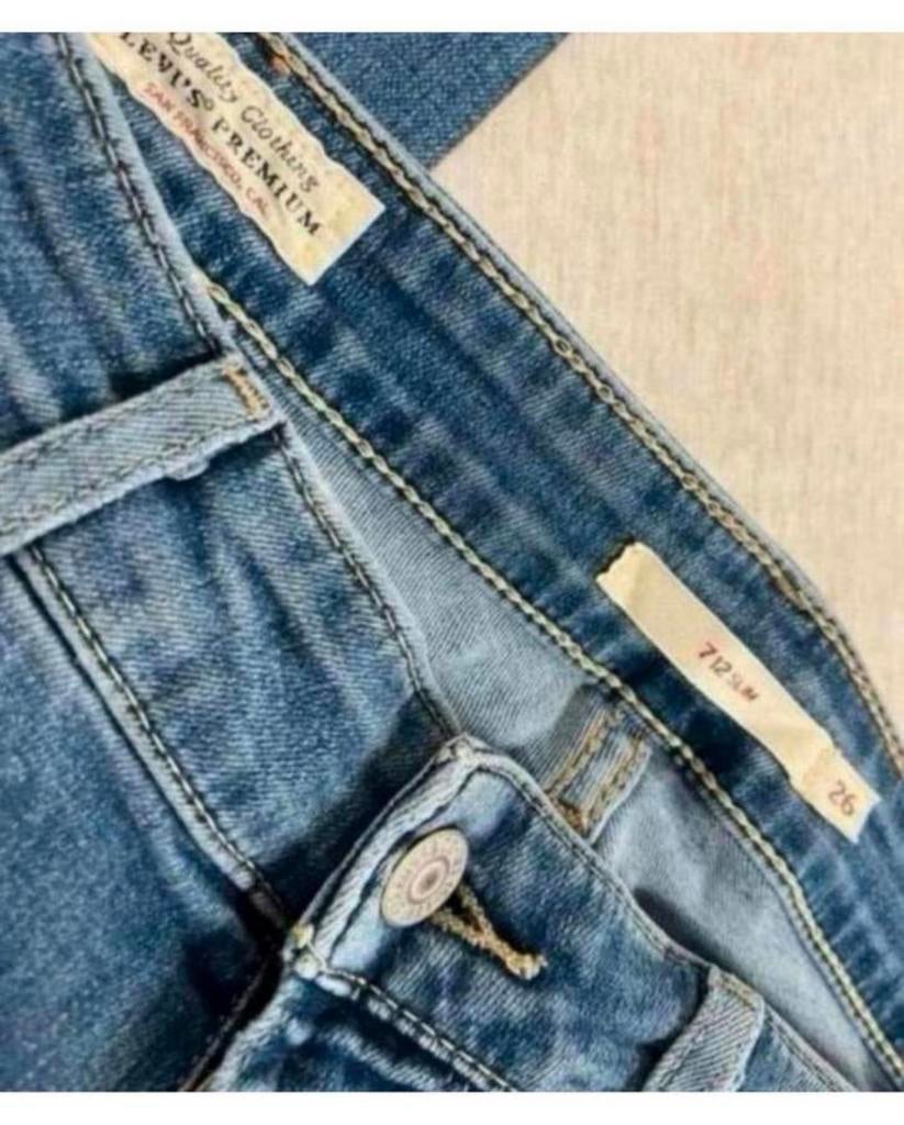 Levi’s levis spijkerbroek dames vrouwen W26 26 spijker broek, Blauw, Ophalen of Verzenden, Zo goed als nieuw, H