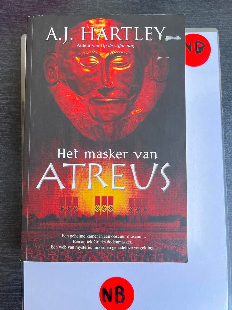 Het masker van Atreus - A.J. Hartley, Boeken, Romans, Zo goed als nieuw, Nederland, Ophalen of Verzenden