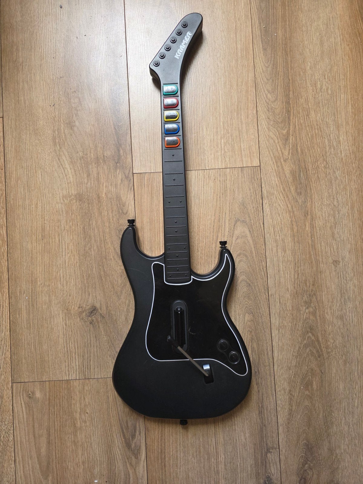 Guitar Hero Kramer Striker gitaar voor PS2, Ophalen, Muziek, 1 speler, Zo goed als nieuw