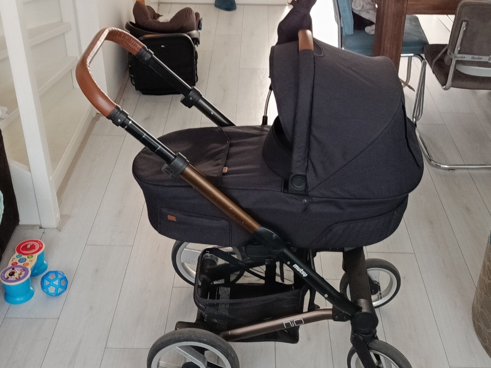 Nio Mutsy 3 in 1 combiwagen, Ophalen, Gebruikt, Combiwagen, Met autostoeltje