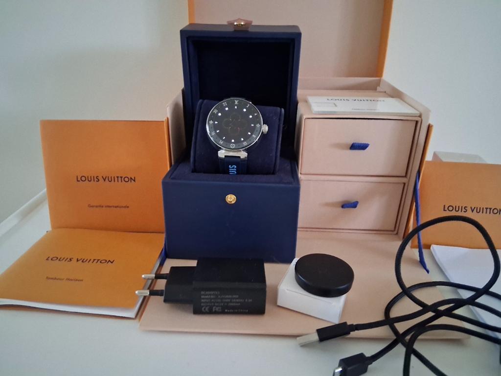 Louis Vuitton Horloge Smartwacht Origineel En Full Set., Ophalen of Verzenden, Zo goed als nieuw, Bruin, Overige typen