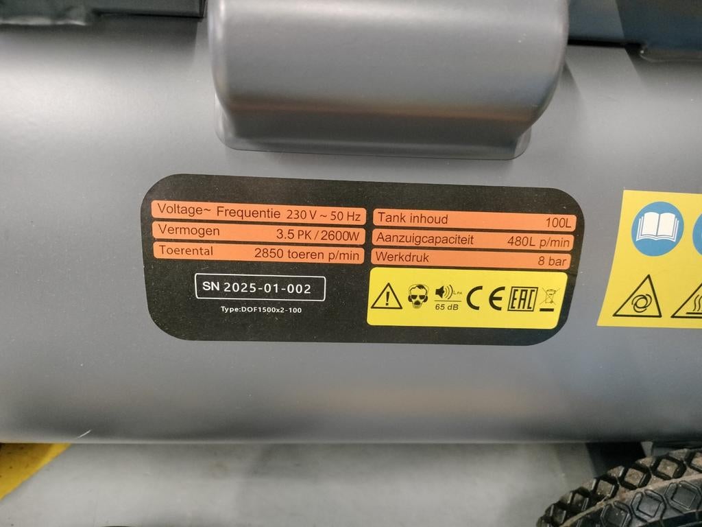 NIEUWE !!  3,5 PK - 220V Olievrije Compressor, Ophalen, Nieuw, Olievrij, 6 tot 10 bar