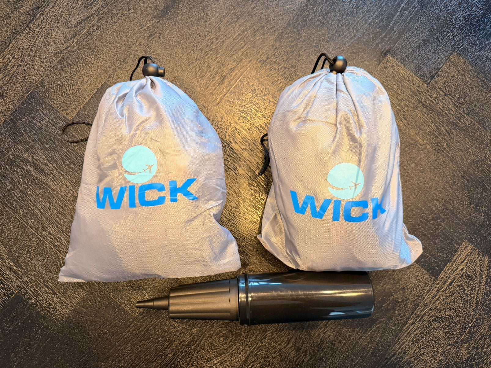 Wick wings wick air vliegtuig bedje 2x, Ophalen of Verzenden, Zo goed als nieuw