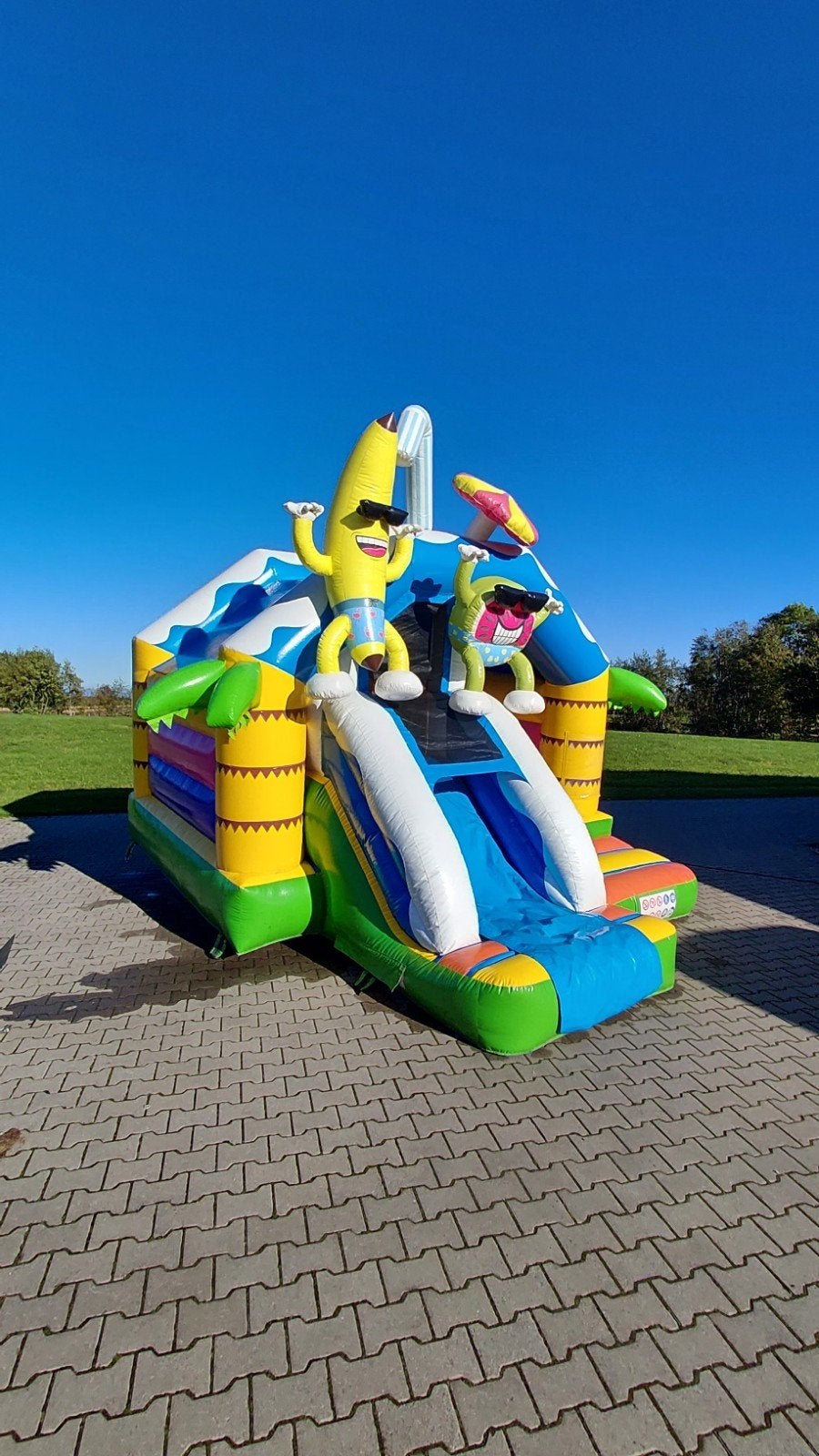 Solide combo springkussen met blower - ZGAN, Ophalen, Zo goed als nieuw, Info@jbinflatables.com, Ampere 10, 7942 CC Meppel, The Netherlands