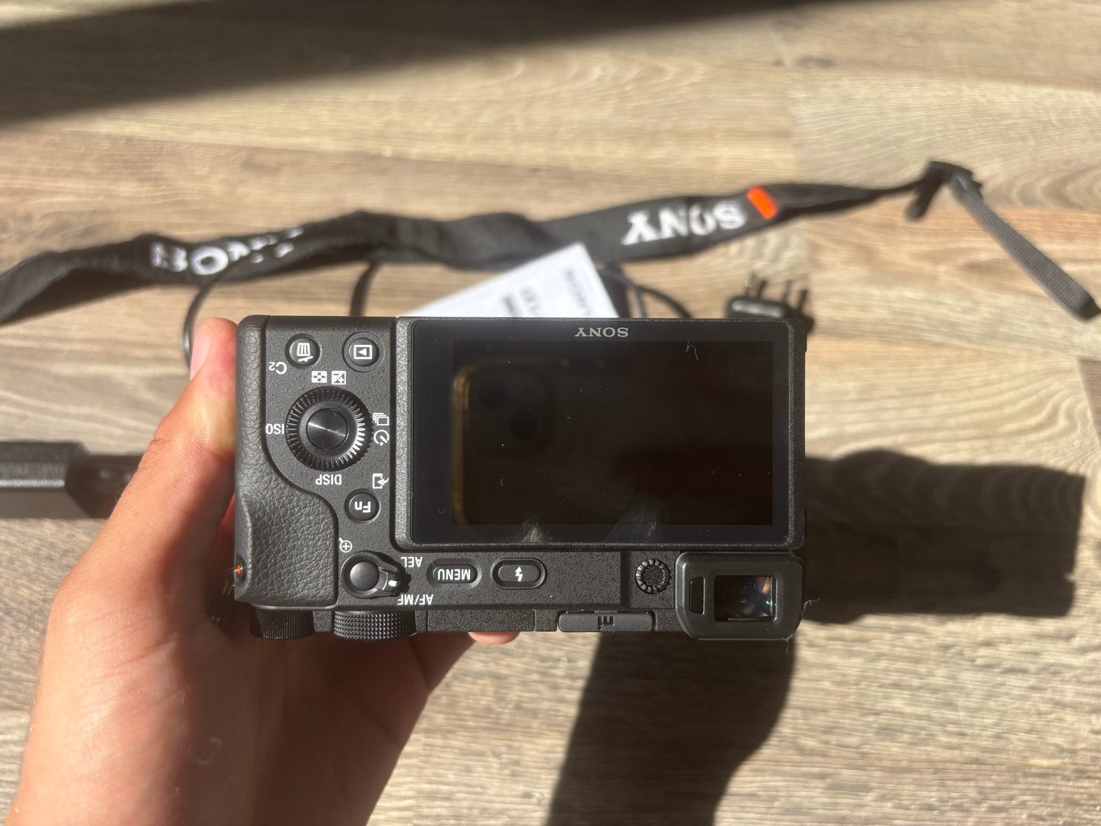 Sony Alpha a6400 spiegelloze camera met 16-50mm kitlens, Audio, Tv en Foto, Fotocamera's Digitaal, Handleiding, Kantelbaar/draaibaar scherm