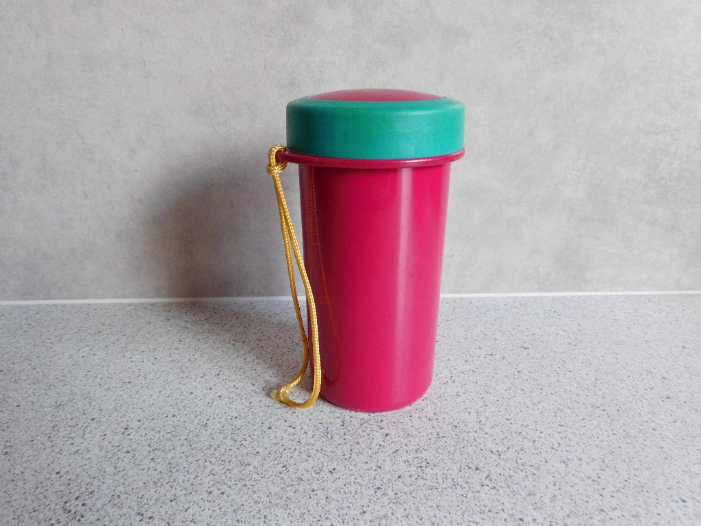 Tupperware Tumbo Beker 350 ml. Rood Turquoise, Ophalen of Verzenden, Zo goed als nieuw, Groen, Beker of Kan