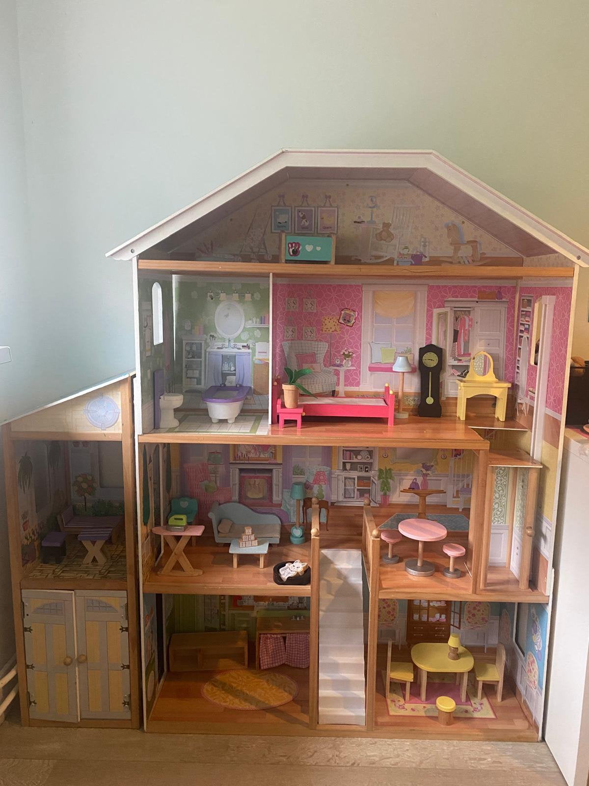 Houten poppenhuis kidskraft met accessoires, Ophalen, Zo goed als nieuw, Poppenhuis
