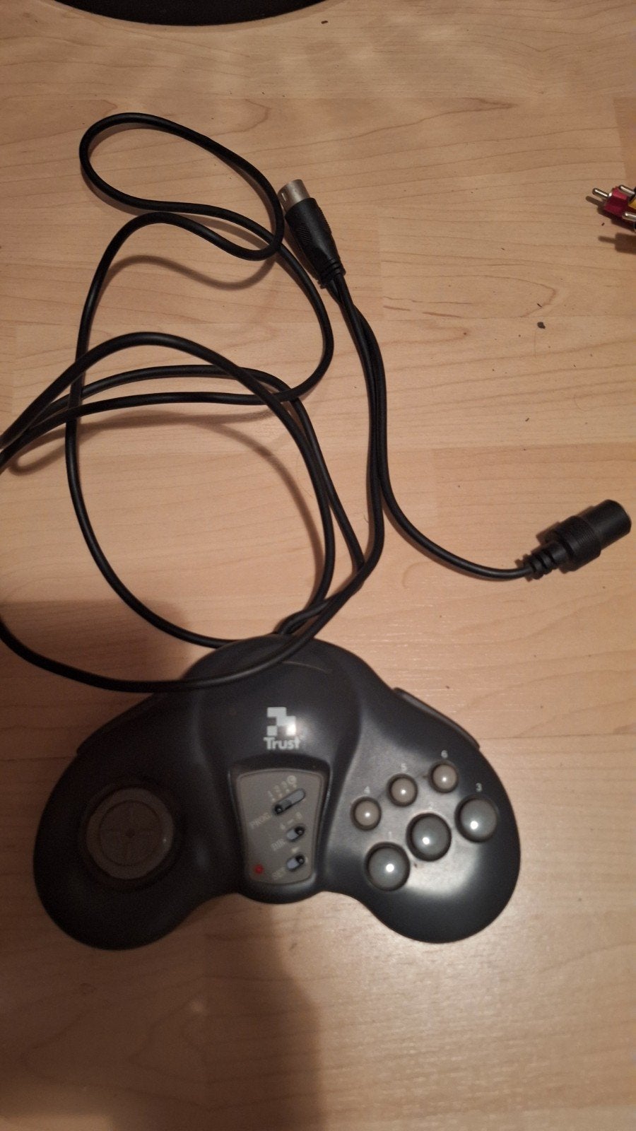 Trust Joystick - Klassieke Game Controller, Spelcomputers en Games, Spelcomputers | Overige Accessoires, Gebruikt, Overige typen
