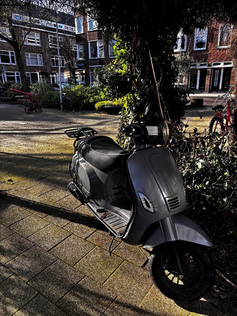 La Souris Sourini S 50cc Scooter – 2018 - Opknapper, Fietsen en Brommers, Snorfietsen en Snorscooters, Gebruikt, Benzine, Ophalen