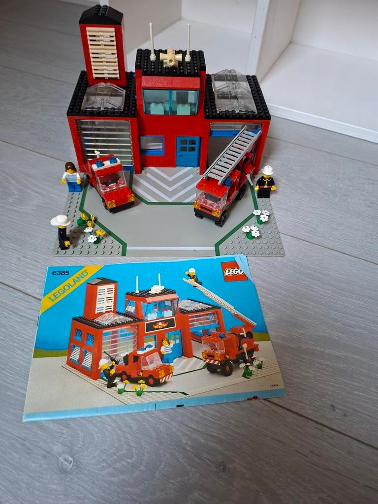 Lego 6385 Brandweerkazerne met voertuigen en figuren, Compleet, Lego, Ophalen of Verzenden, Complete set