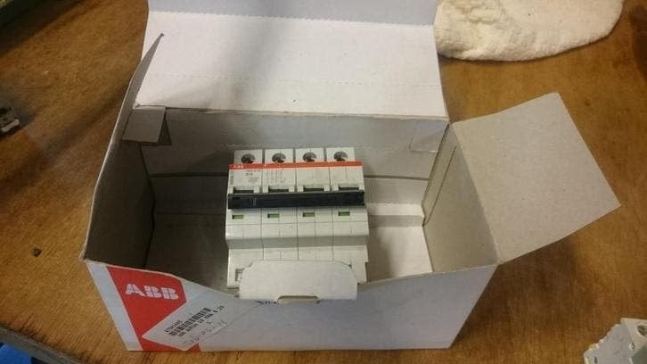 ZGAN ABB MODULAIRE INSTALLATIEAUTOMAAT INSTEEK RAIL, Ophalen of Verzenden, Nieuw