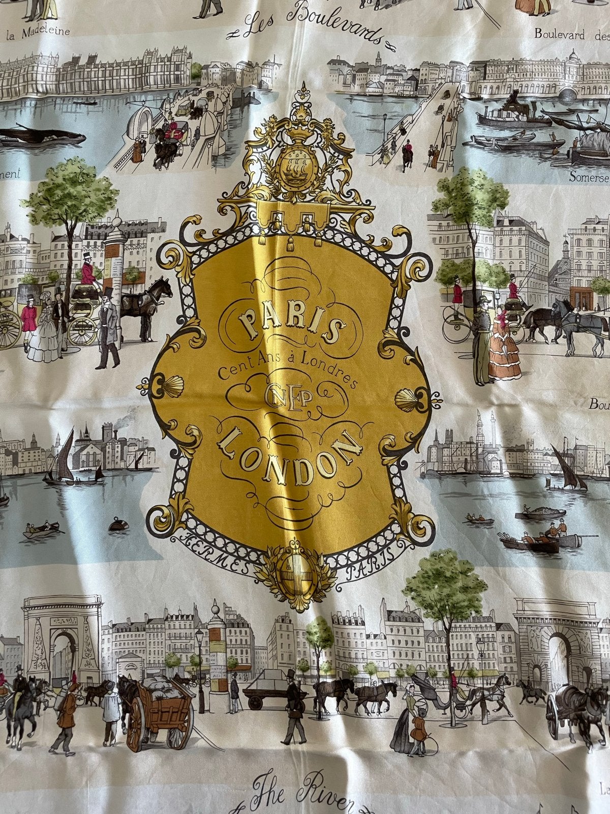 Hermès Sjaal - Paris-Londres (Cent Ans à Londres) - Ledoux, Ophalen of Verzenden, Gedragen
