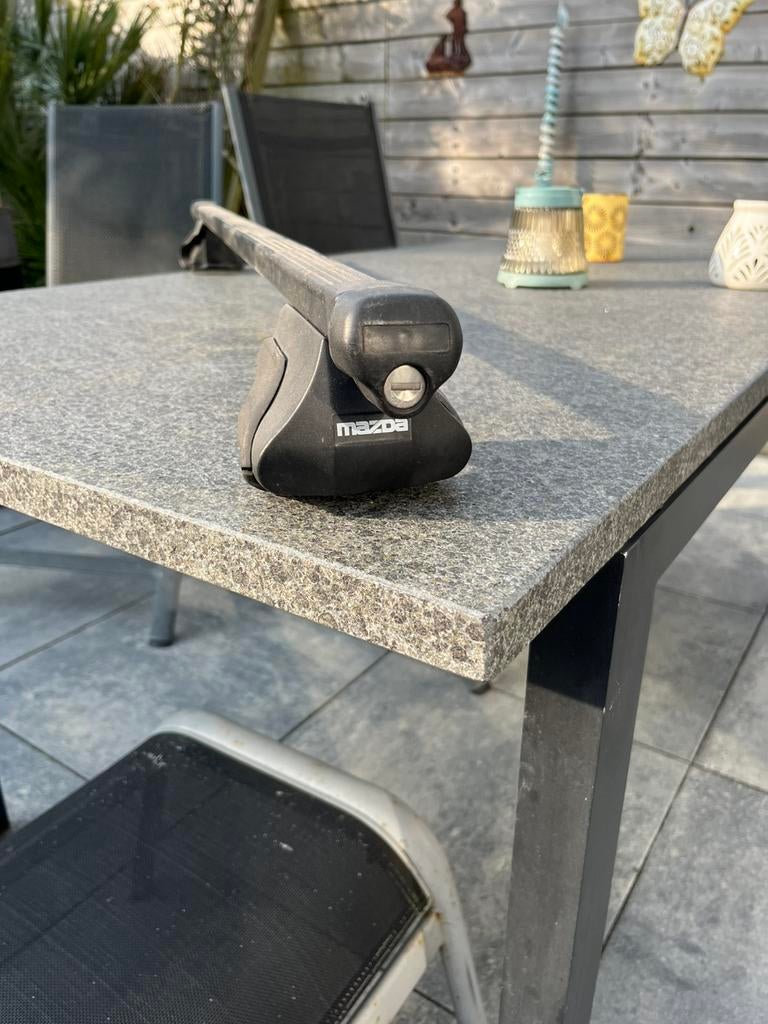Te koop dakdragers mazda., Auto diversen, Dakdragers, Ophalen of Verzenden, Zo goed als nieuw
