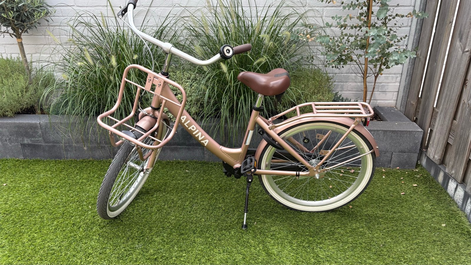 Alpina Clubb Rosé Gold Matt 22 inch meisjesfiets, Fietsen en Brommers, Ophalen, 22 inch, Gebruikt, Velgrem