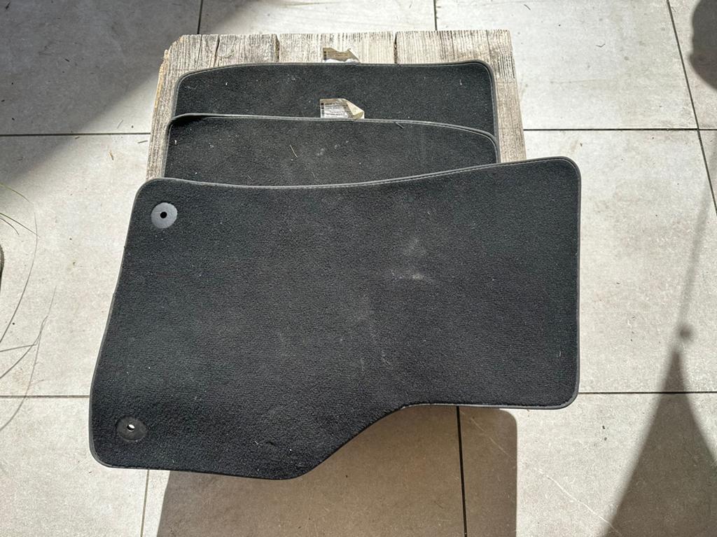 3 Automatten Seat Leon FR RV, RA, LA, Auto diversen, Automatten, Ophalen of Verzenden, Zo goed als nieuw
