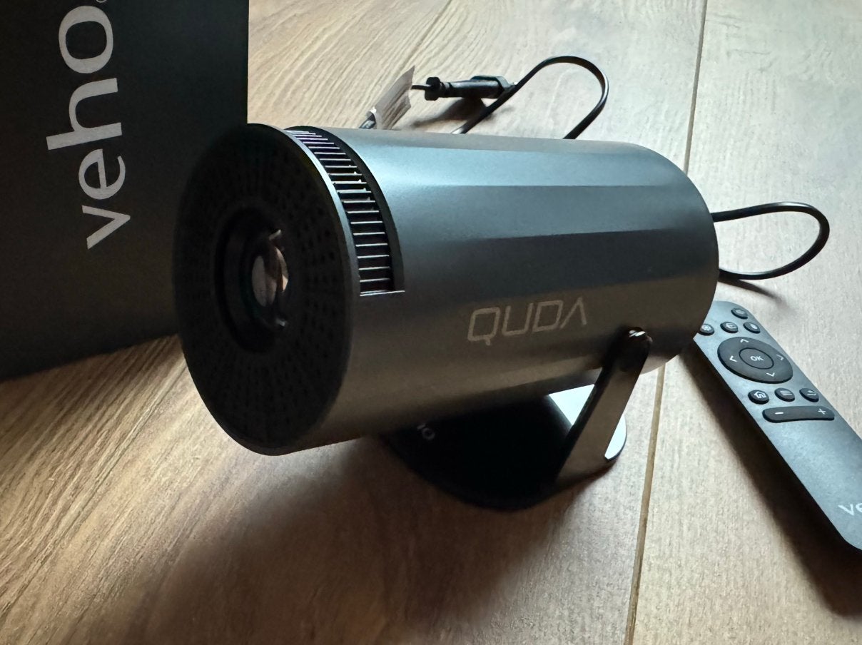 Scherm projector veho Quda + HDMI (zgan), Ophalen of Verzenden, Zo goed als nieuw