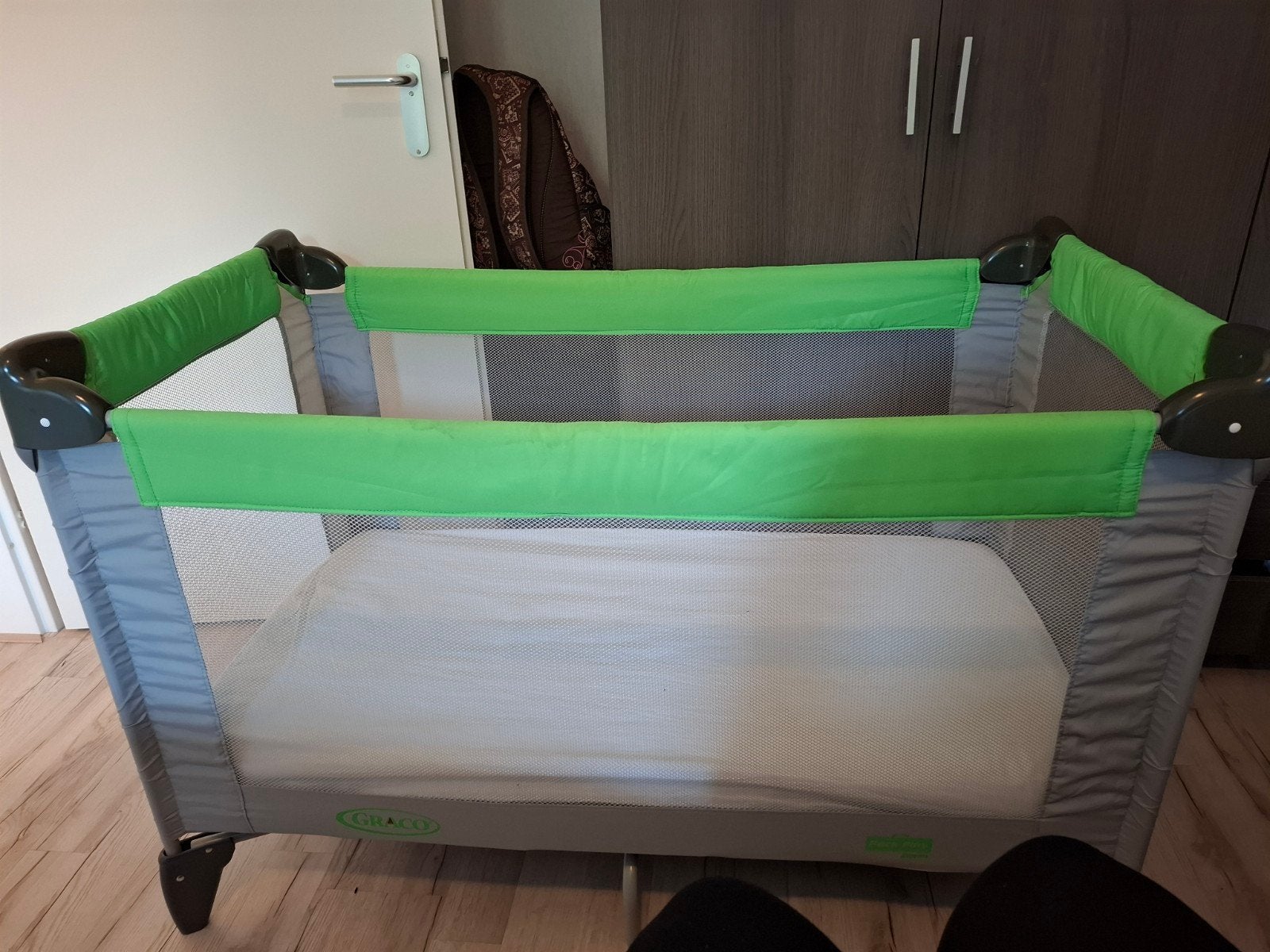 Graco Pack 'n Play Reisbedje - Grijs/Groen, Ophalen, Zo goed als nieuw, Reisbedje