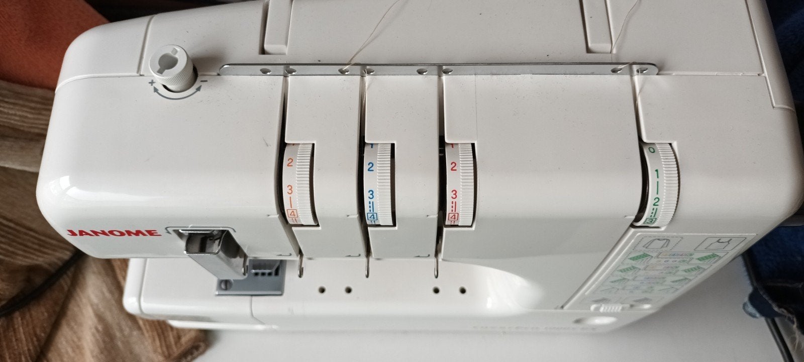 Janome Coverlockmachine 1000CPX- Zo goed als nieuw, Ophalen of Verzenden, Zo goed als nieuw, Janome