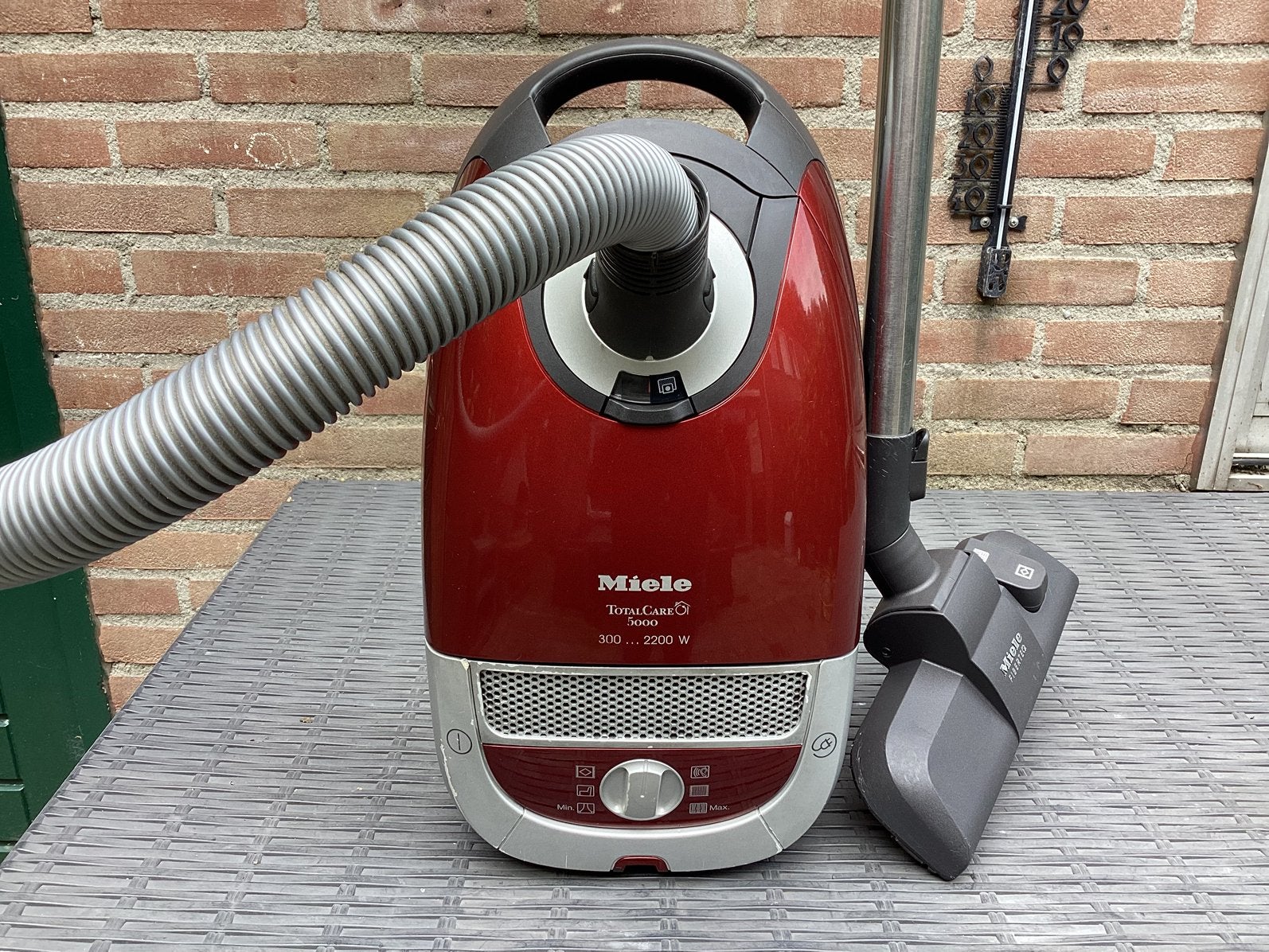 Miele TotalCare 5000. (  2200 Watts.  ), Stofzak, Ophalen of Verzenden, Zo goed als nieuw, Miele