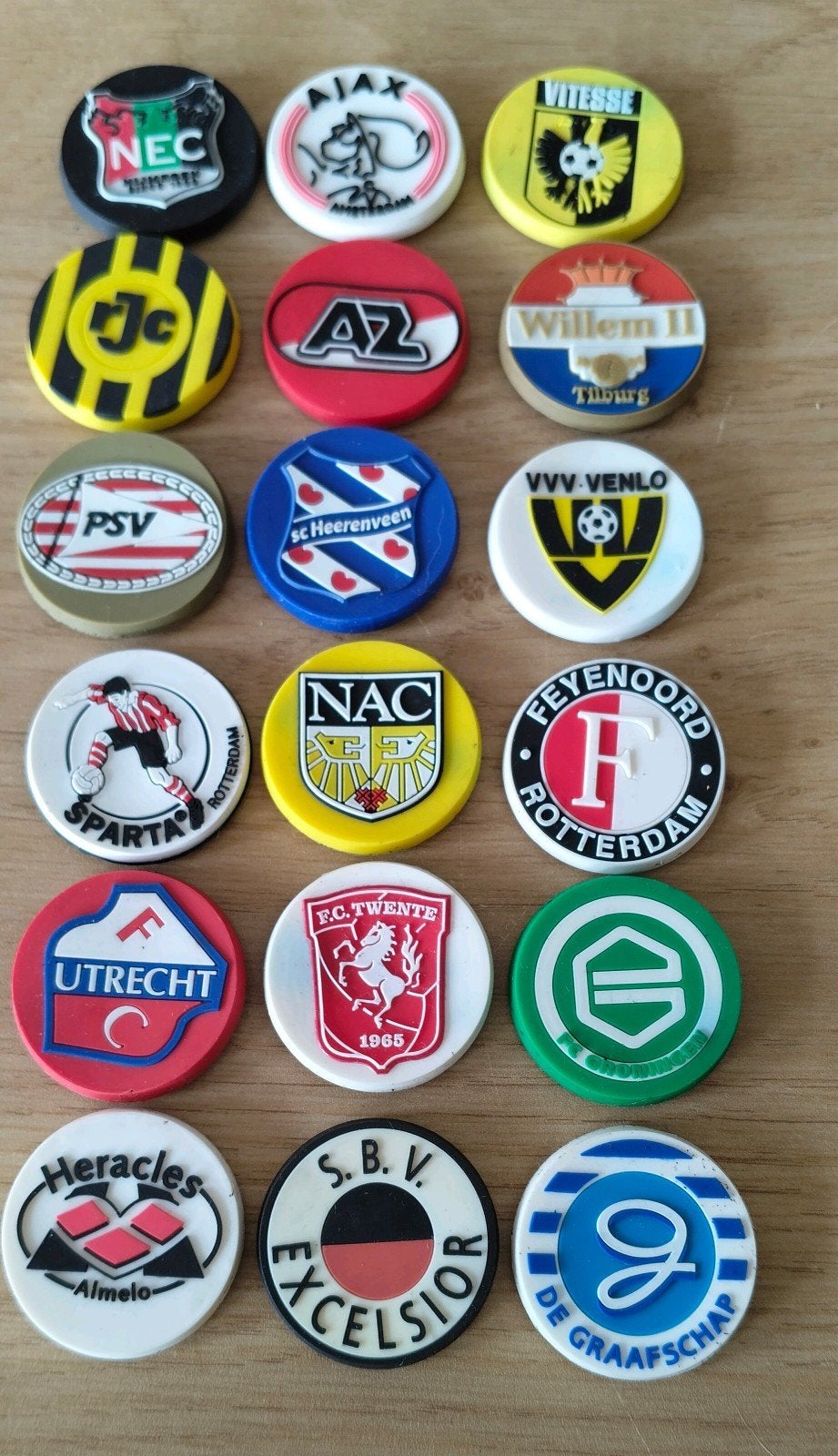 Voetbalclub rubberen magneetjes- Diverse Eredivisie Clubs, Ophalen of Verzenden, Gebruikt, Overige binnenlandse clubs, Overige typen