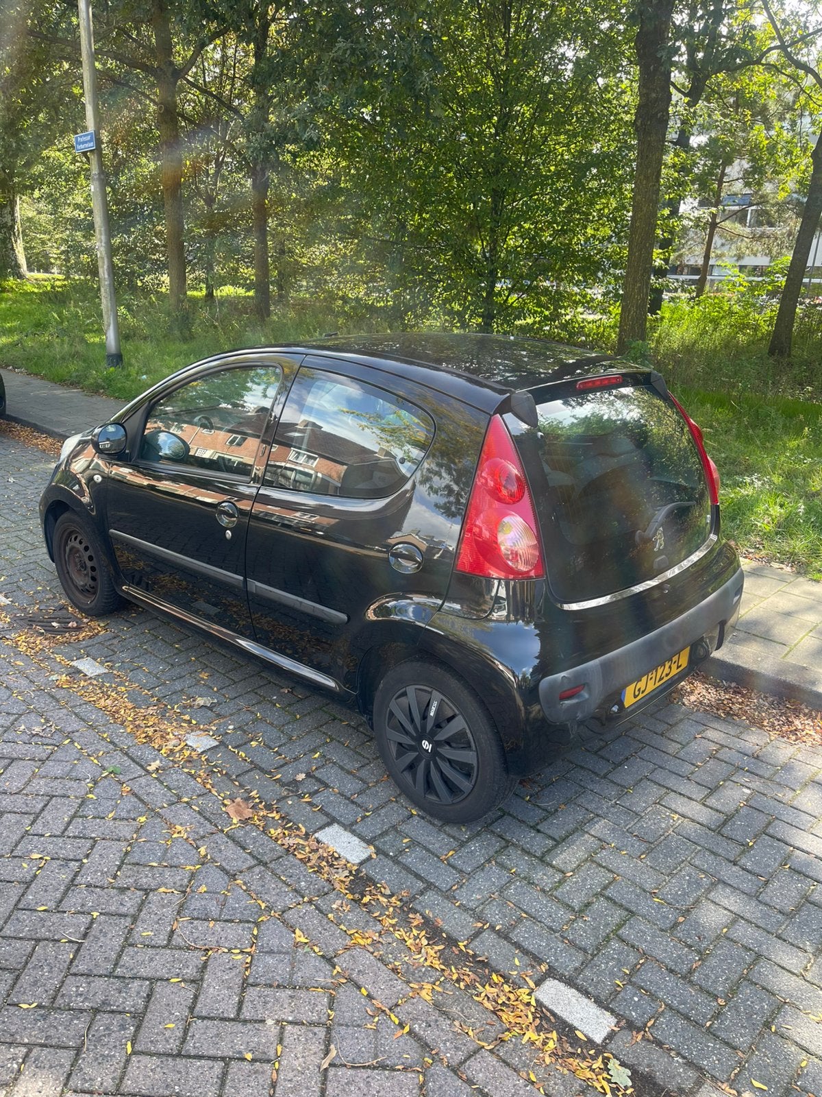 Peugeot 107/CARPLAY/1.0 12V 5DR |2007 Zwart, Voorwielaandrijving, 4 stoelen, Handgeschakeld, Particulier