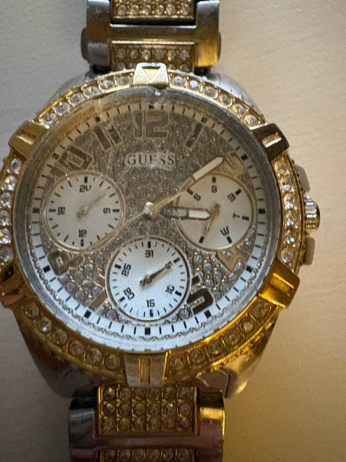 Guess horloge met strass steentjes zilver goud kleurig, Staal, Gebruikt, Guess, Polshorloge