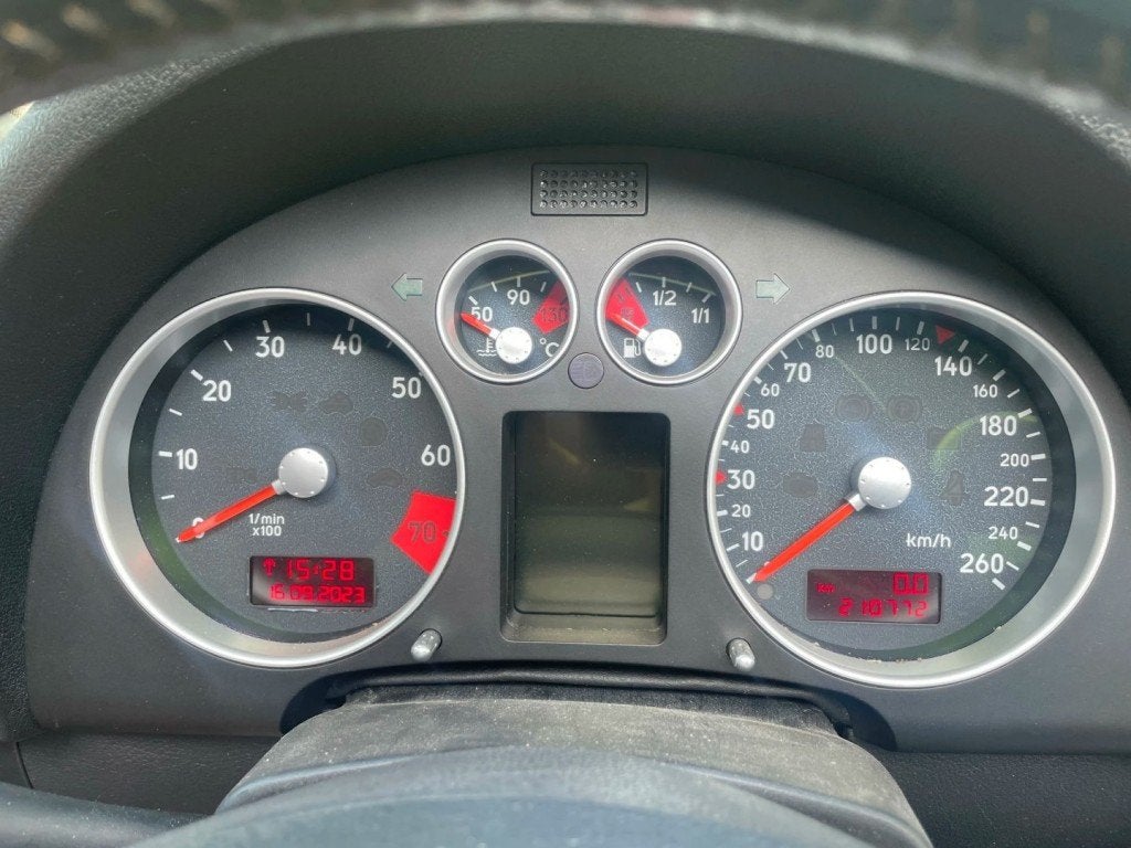 Audi TT 1.8 20V TURBO QUATTRO CABRIO, foto 6