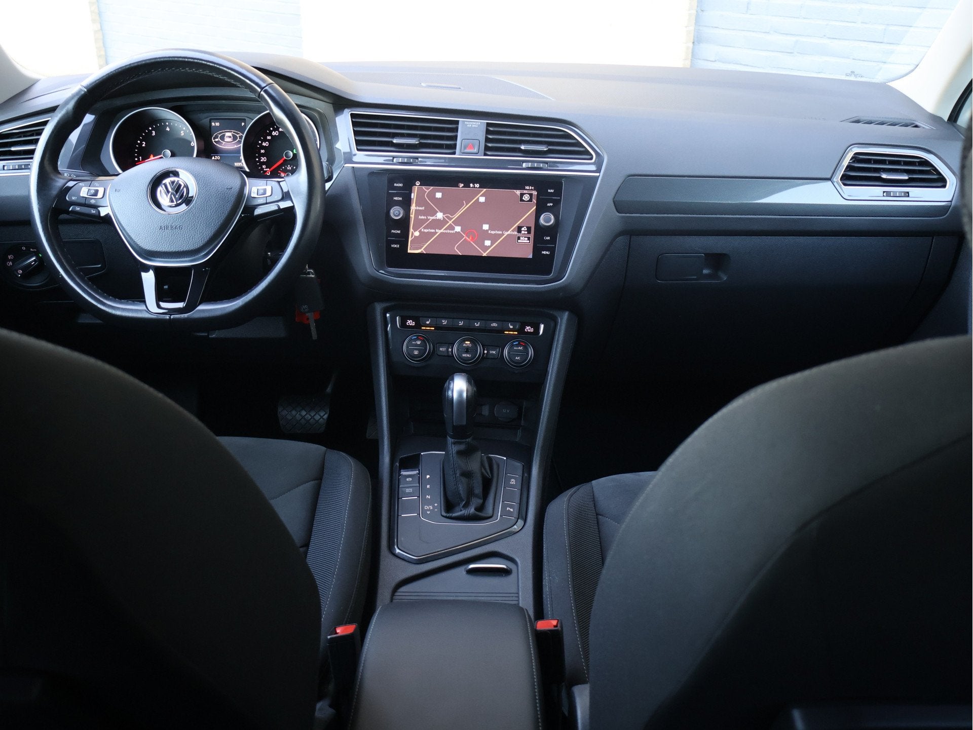 Volkswagen Tiguan 1.5 TSI Highline DSG | LED | ACC | Navi |, Auto's, Adaptive Cruise Control, 150 pk, Wit, SUV of Terreinwagen