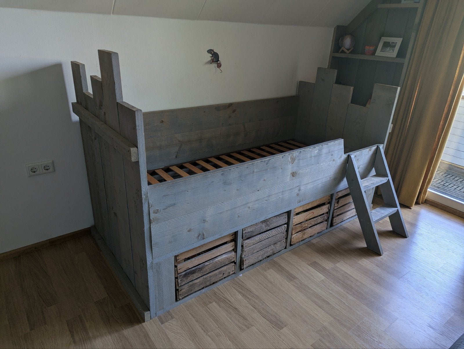 Steigerhouten Kasteelbed 90x200, Ophalen, Gebruikt, 90 cm, Eenpersoons