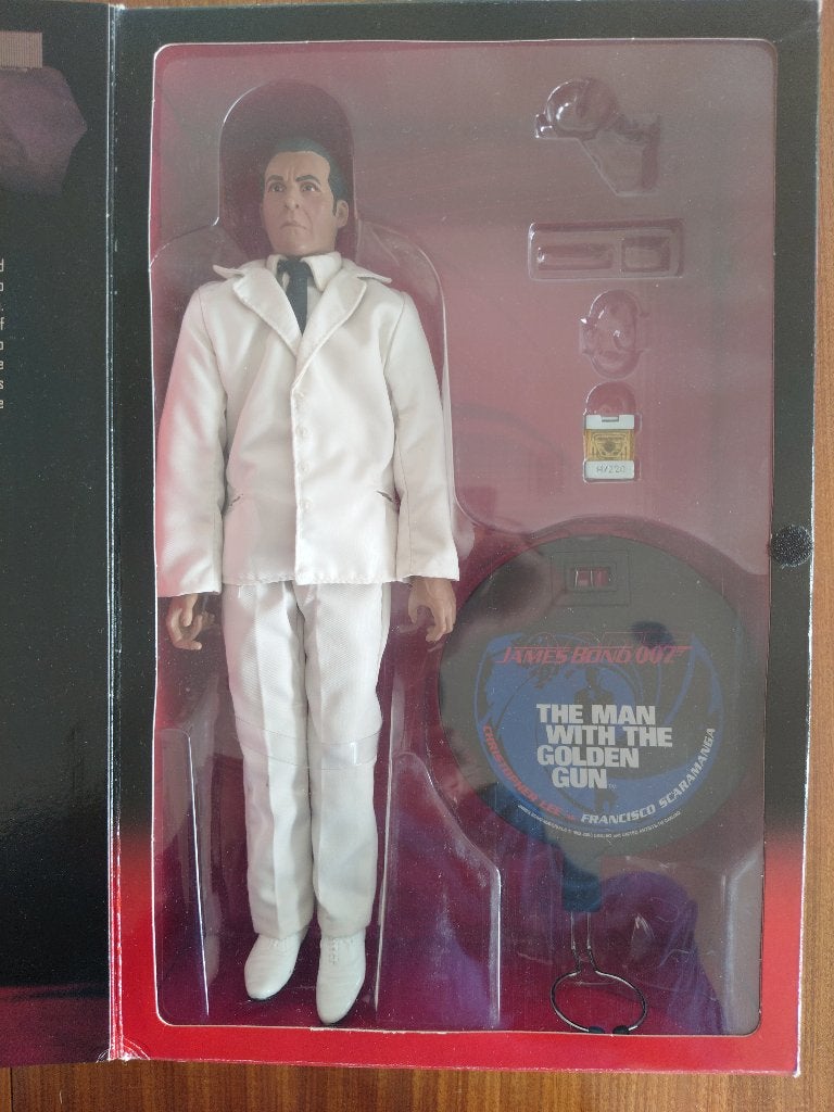 Sideshow James Bond Scaramanga 1/6 Figure 007, Ophalen of Verzenden, Zo goed als nieuw, Film, Actiefiguur of Pop