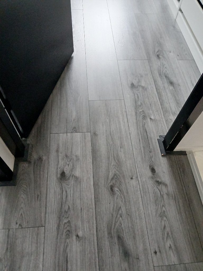 Grijs laminaat, Ophalen, Gebruikt, 50 tot 150 cm, 10 m² of meer